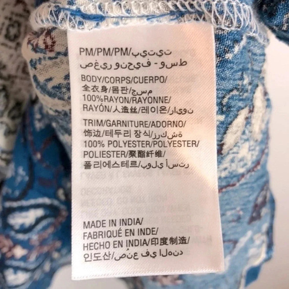 NWOT Style & Co Print Spilt Neckline Top Size MP - Picture 8 of 10